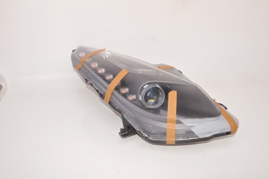 фото №1, Ferrari f12 berlinetta f152 лампа правий перед