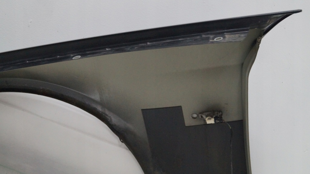 Крыло  передний правый  bmw seria 3 e90 668 2007 Недорого