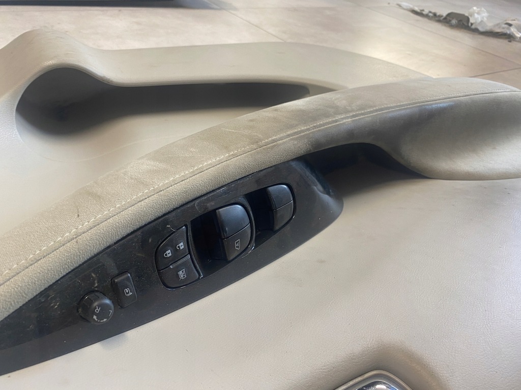 фото №4, Nissan leaf i обшивки обивка дверь комплект