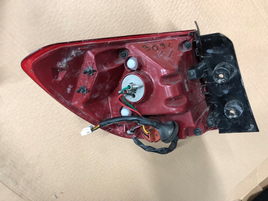 фото №5, Kia rio v 2017- лампа права задня