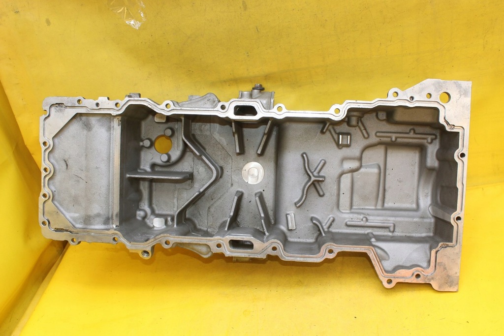 фото №10, Поддон масляная aston martin 5.2 b v12 tvin turbo hy53-6675-ab db11