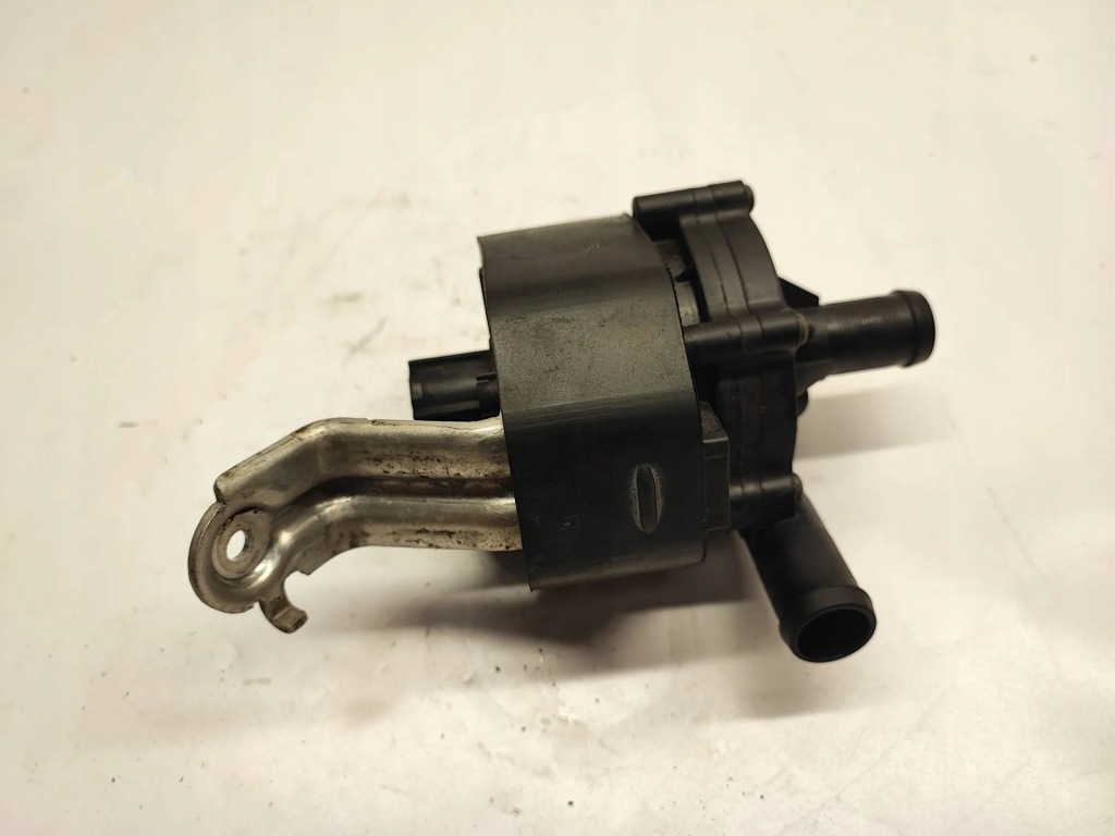 Моторчик циркуляція води tesla model x 105452900f electric 385kw 2017 Ціна