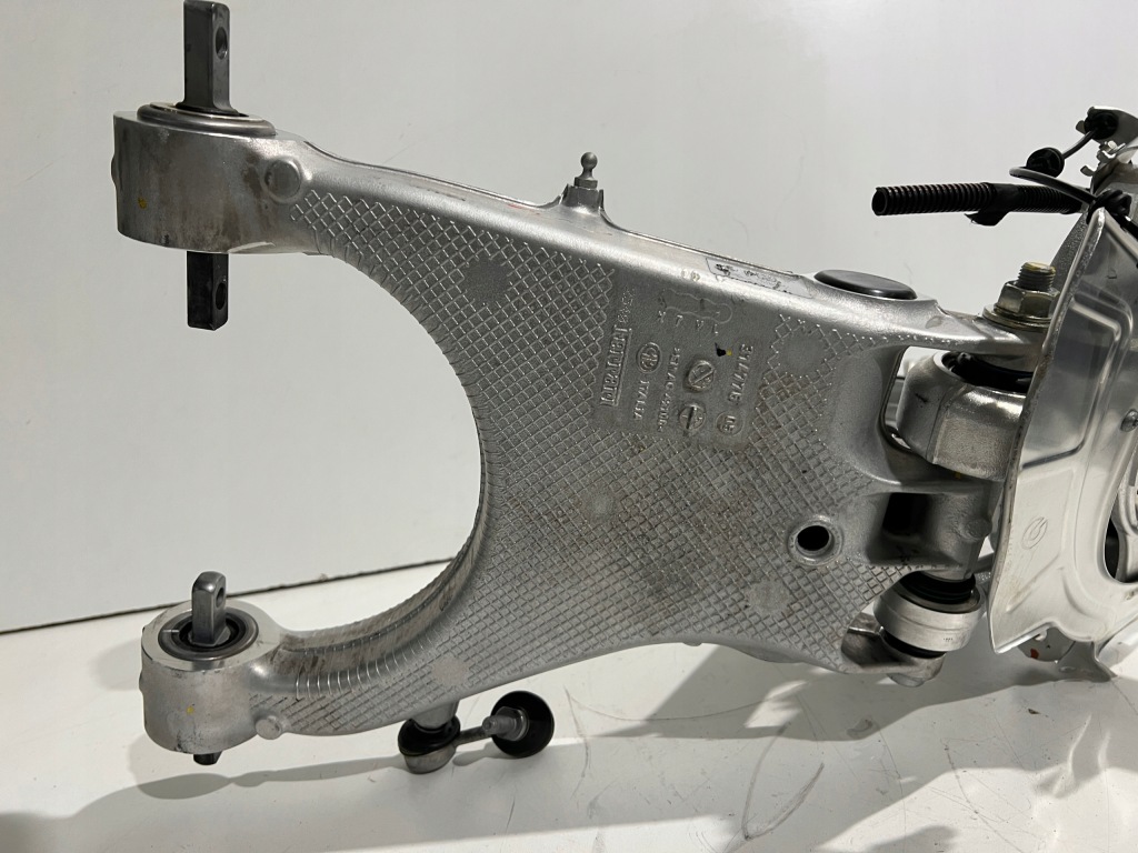 Ferrari 812 superfast поворотний кулак підвіска ліве задні 238468 Оригінал