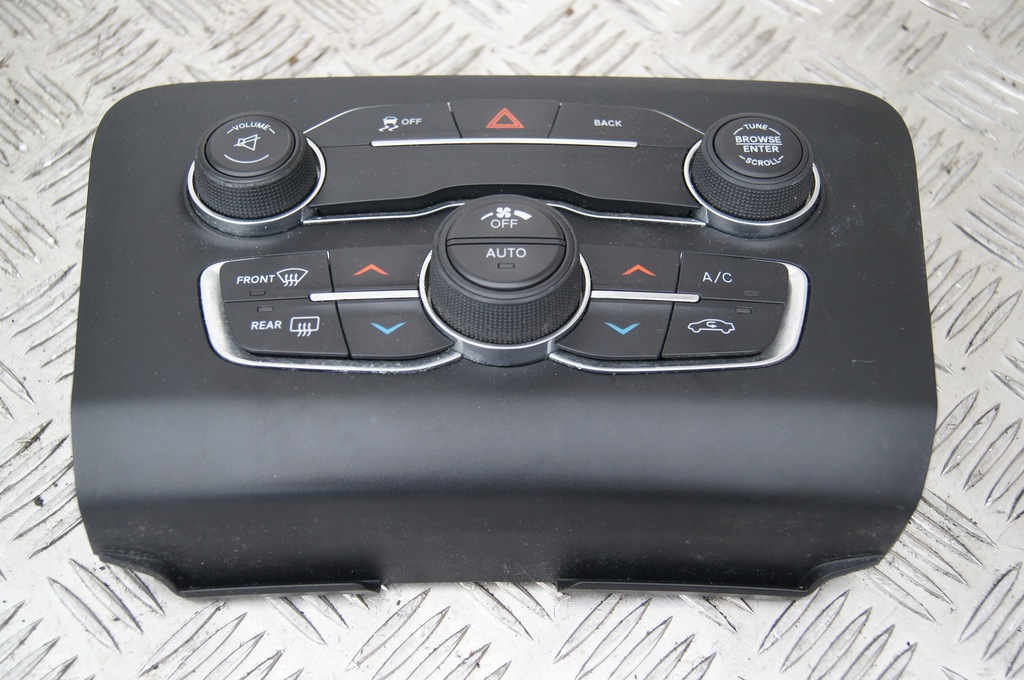 фото №1, Dodge charger lift панель кондиционера 2015+