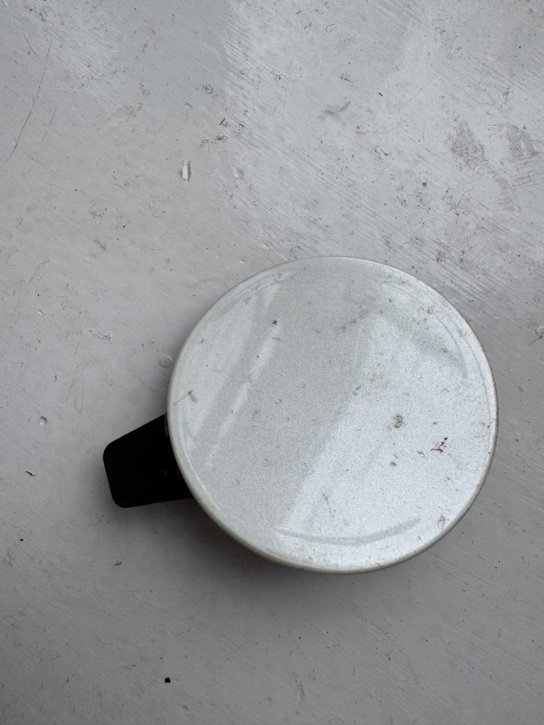 Купити Tesla model y 20-25r- заглушка фаркоп бампера перед 1493746-00-a