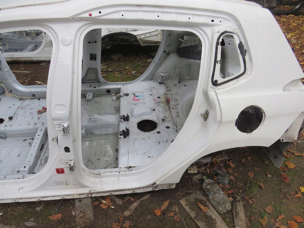 фото №1, Четверть крыло левый задняя peugeot 2008