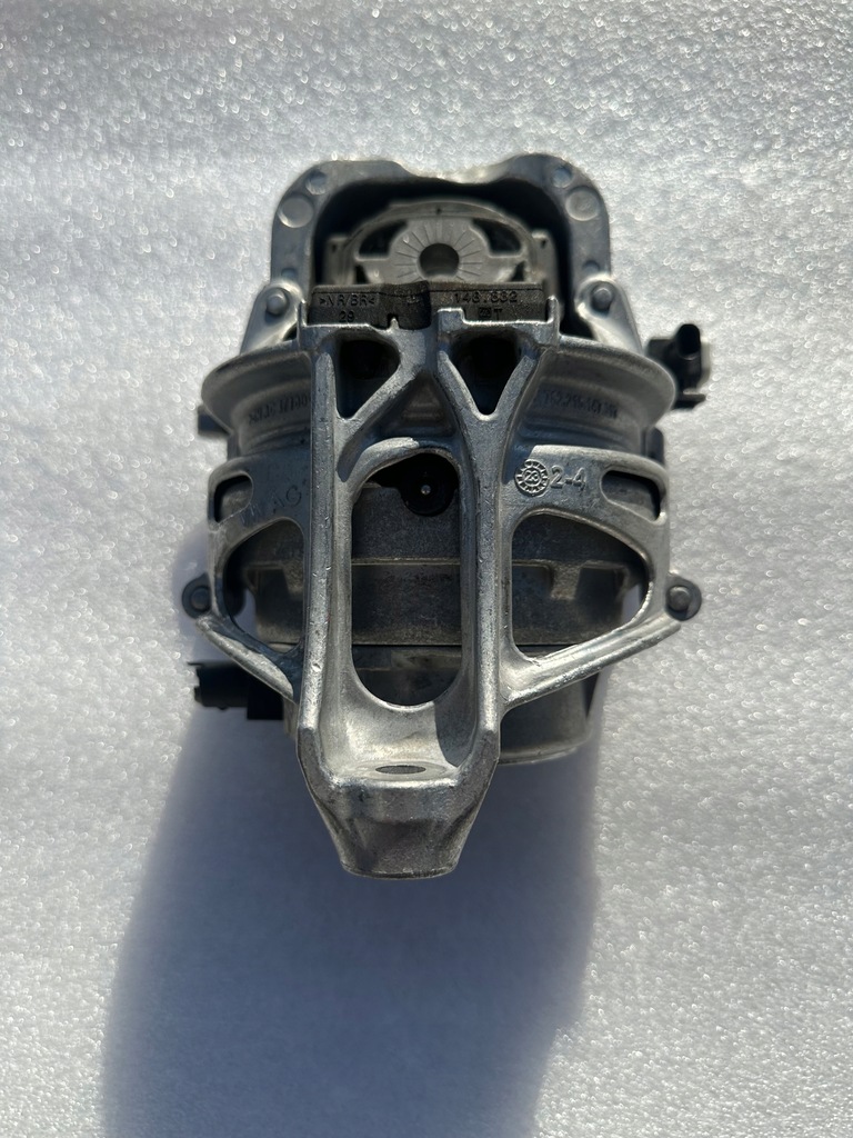 фото №1, Подушка двигателя 4m0199256bp audi q8....
