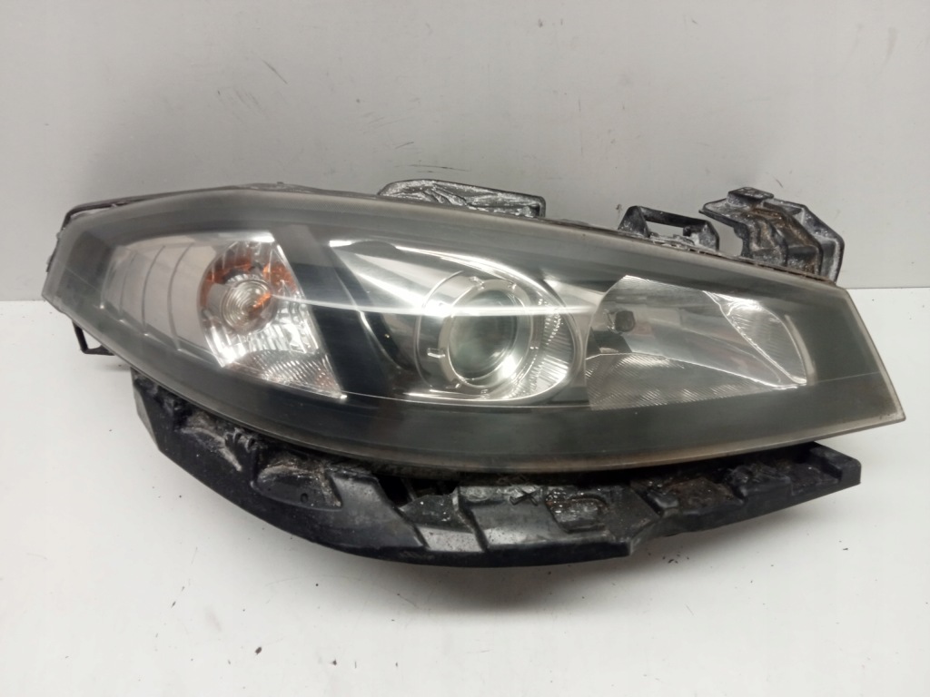 фото №1, Лампа права перед передня renault laguna ii lift ксенон 8200555906 europa