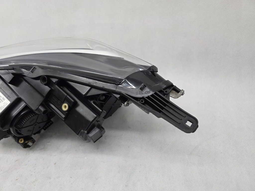 Opel crossland x фара перед передняя правый  обычная с led drl 13467968 Киев