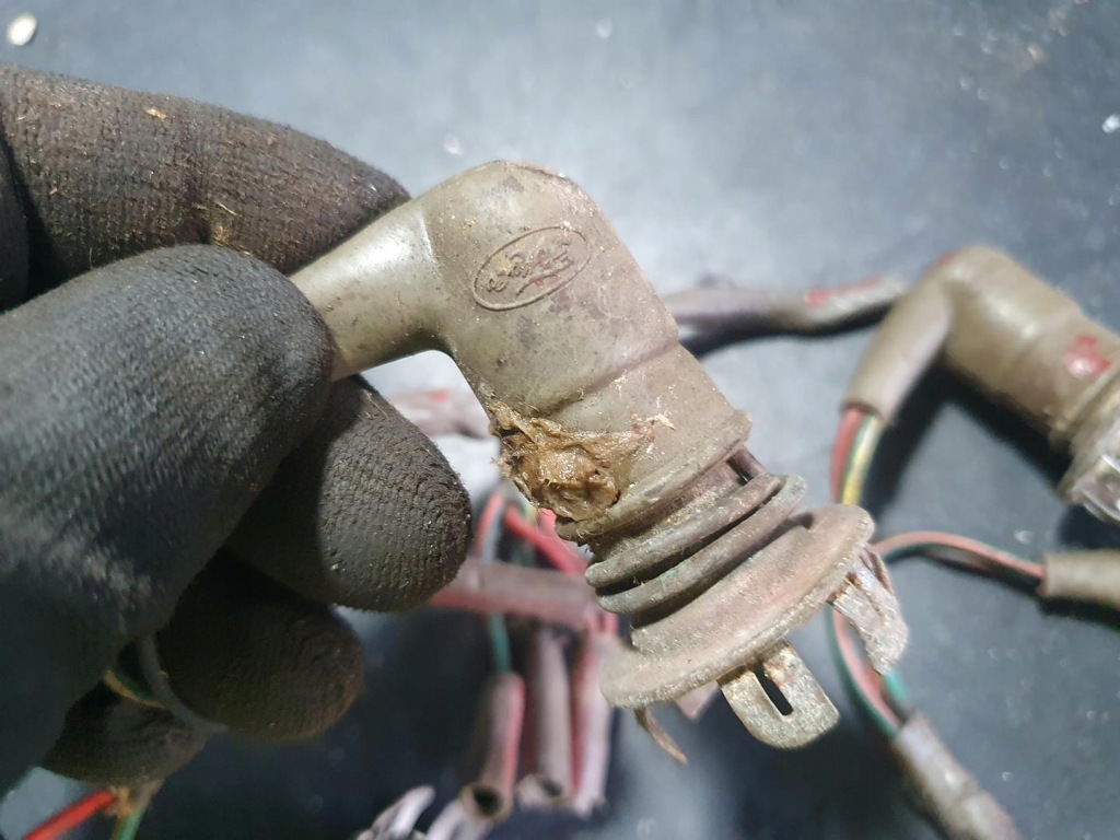 фото №11, Автомобіль ford дроти запалювання комплект 4 szt