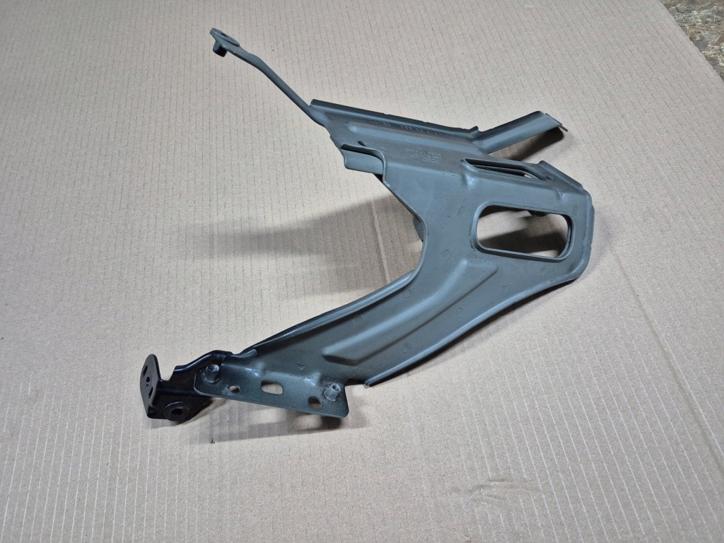 Audi a-6 a6 c-8 c8 кронштейн крыла передний перед левая Киев