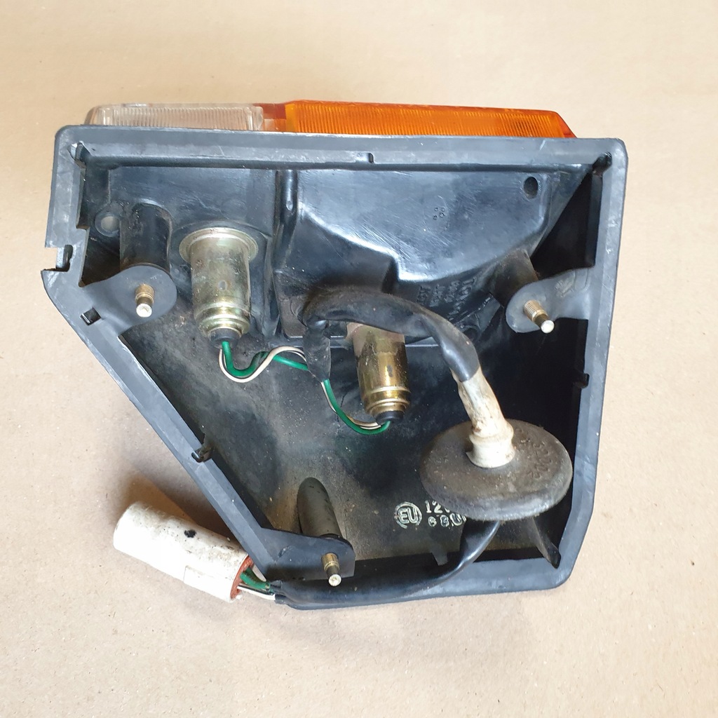 фото №11, Поворотник поворотник toyota land cruiser j70 оригінальний номер eu