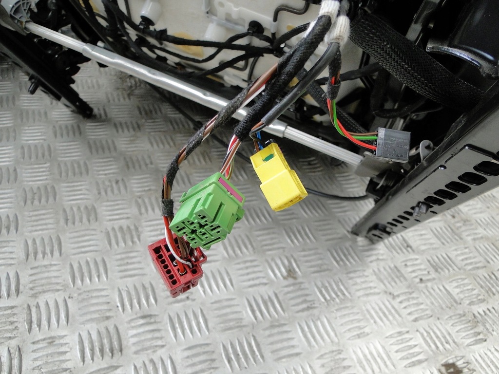 фото №12, Сидіння audi q3 83a 83f sportback підігрів