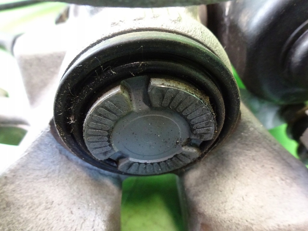 фото №8, Суппорт тормозной левый задний infiniti q30 qx30 18r