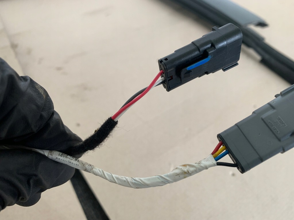 фото №10, Ford mustang mach-e 2021r молдинг рамка захист ручка двері правий задня задня