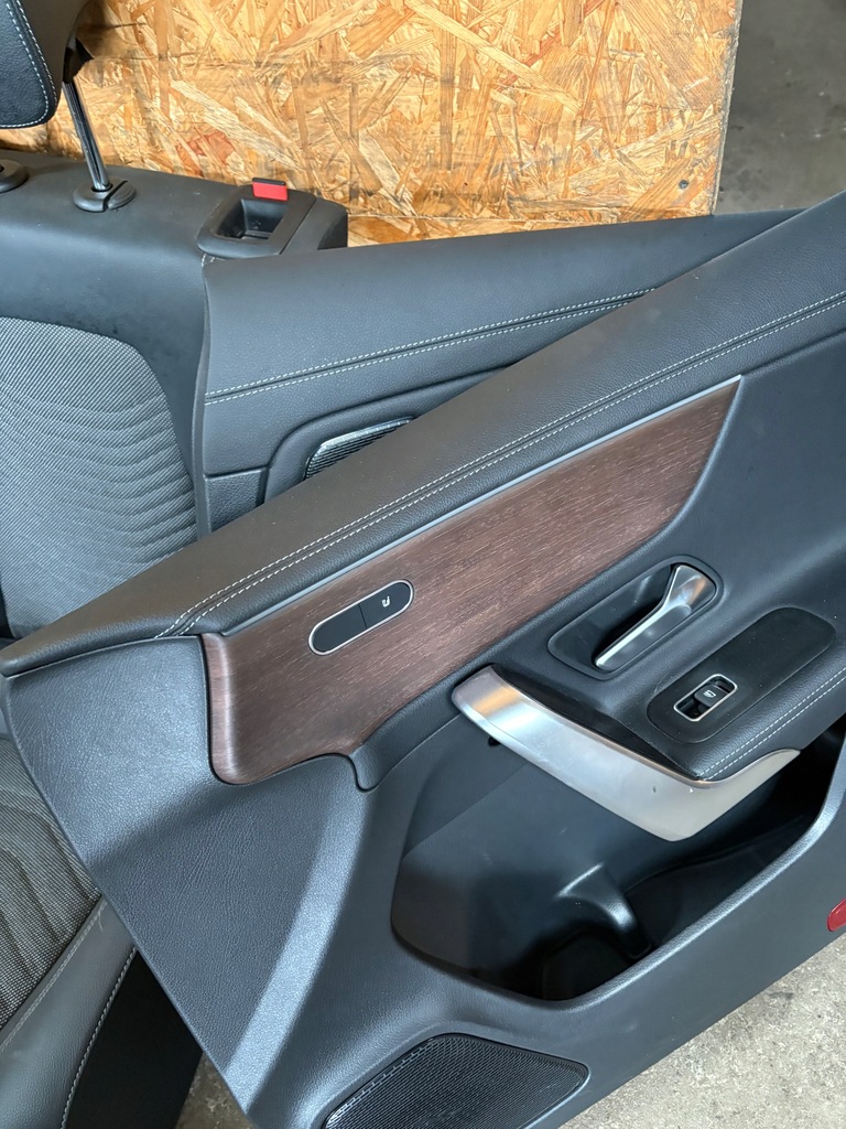 фото №7, Сидіння заднє сидіння обшивки kpl mercedes cla w118 kombi!