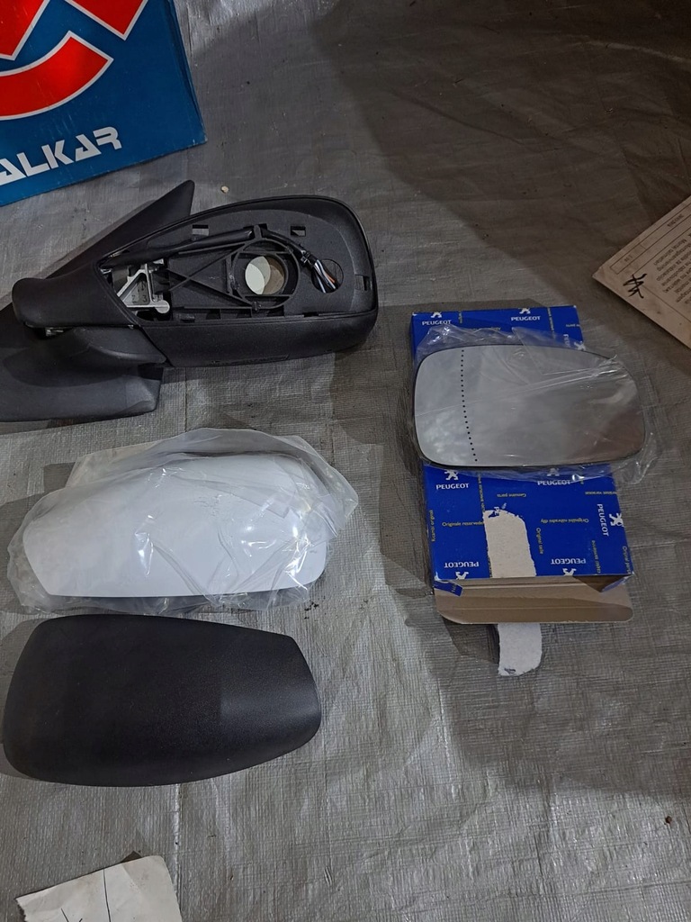 фото №1, Зеркало левая peugeot 306 5pin