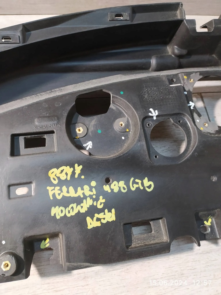 фото №12, Ferrari 488 pista 2022 панели приборная, консоль