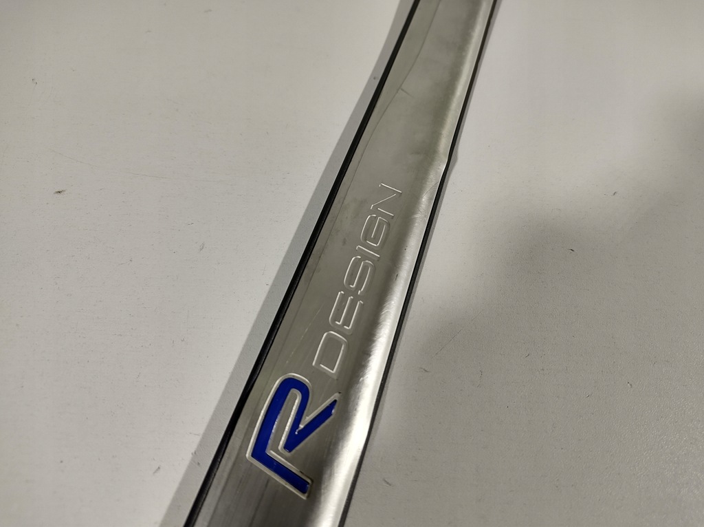 фото №16, Volvo s60 13- молдинг поріг перед 31391250