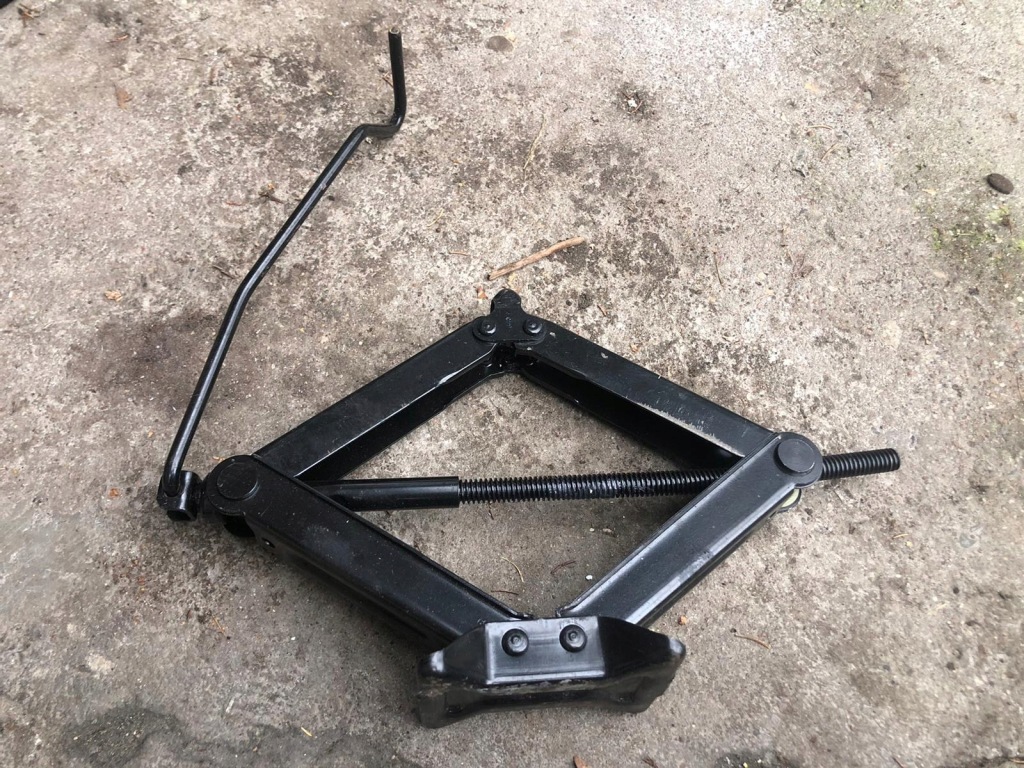 Купить Renault megane 2 ii домкрат подъемник автомобильный