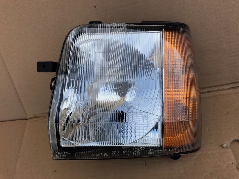 фото №1, Suzuki wagon r+ plus лампа перед левая stanley nowa