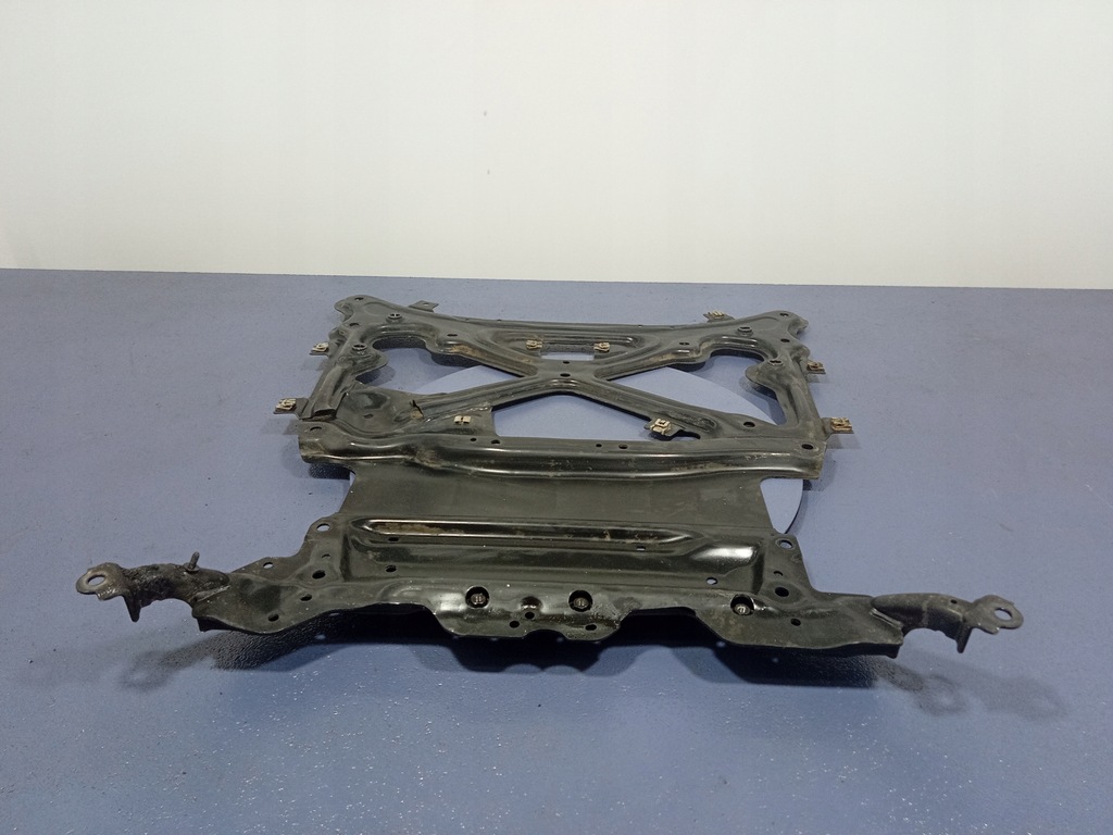 фото №4, Audi q8 rsq8 4m8 кронштейн опора системы приводного 4m0399345l