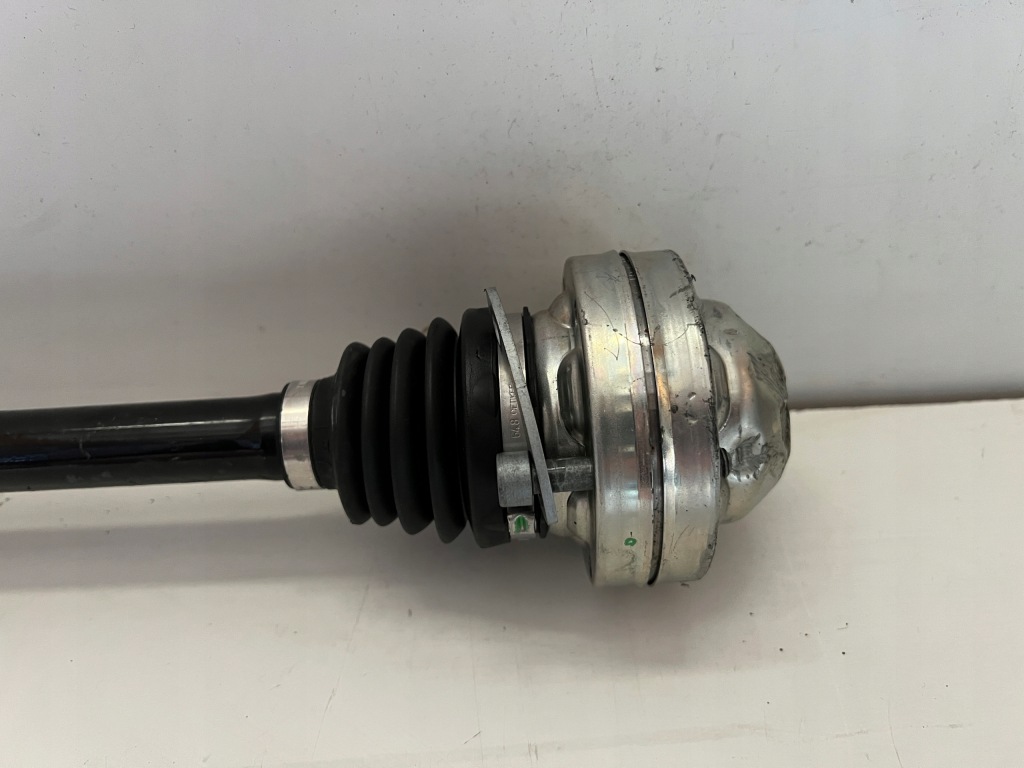 Приводной вал передняя ferrari 819425 Цена