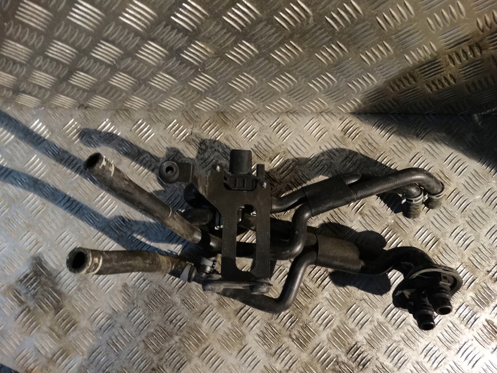 фото №1, Idealne дроти водяні porsche macan 1