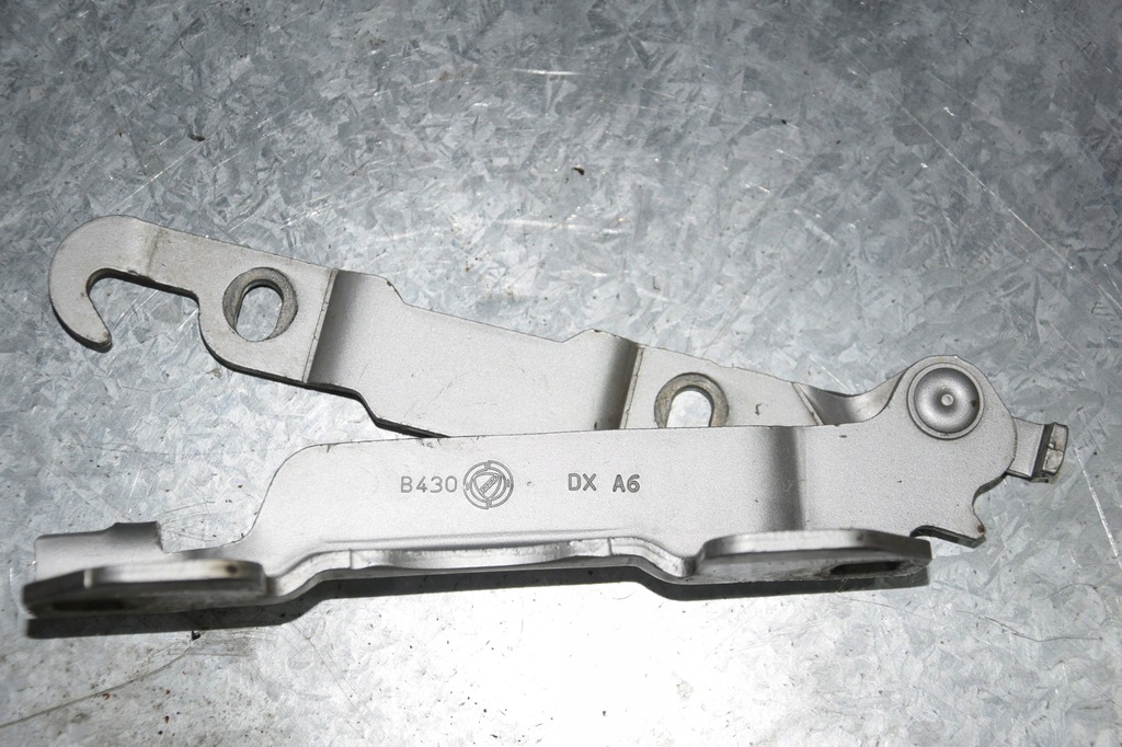 фото №3, Alfa romeo 159 петли капот левый правый