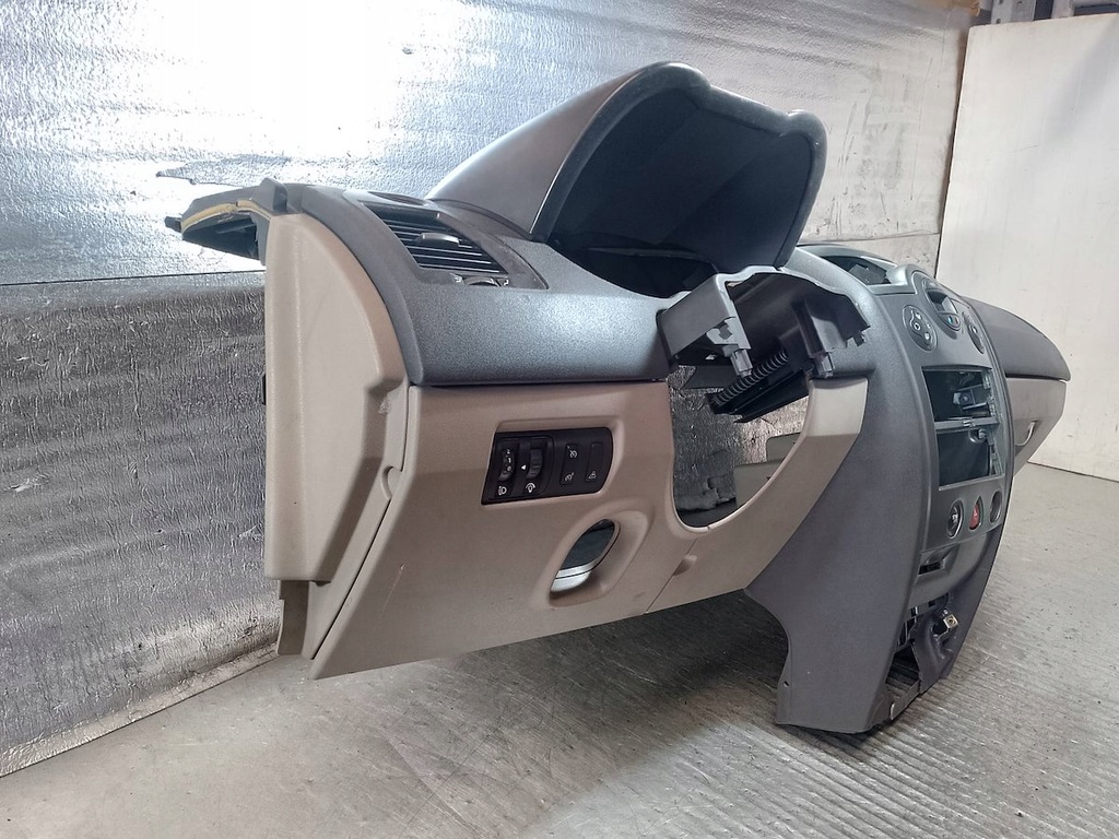 фото №9, Панель приладів приладова, консоль подушки безпеки ремені renault megane ii 02-09