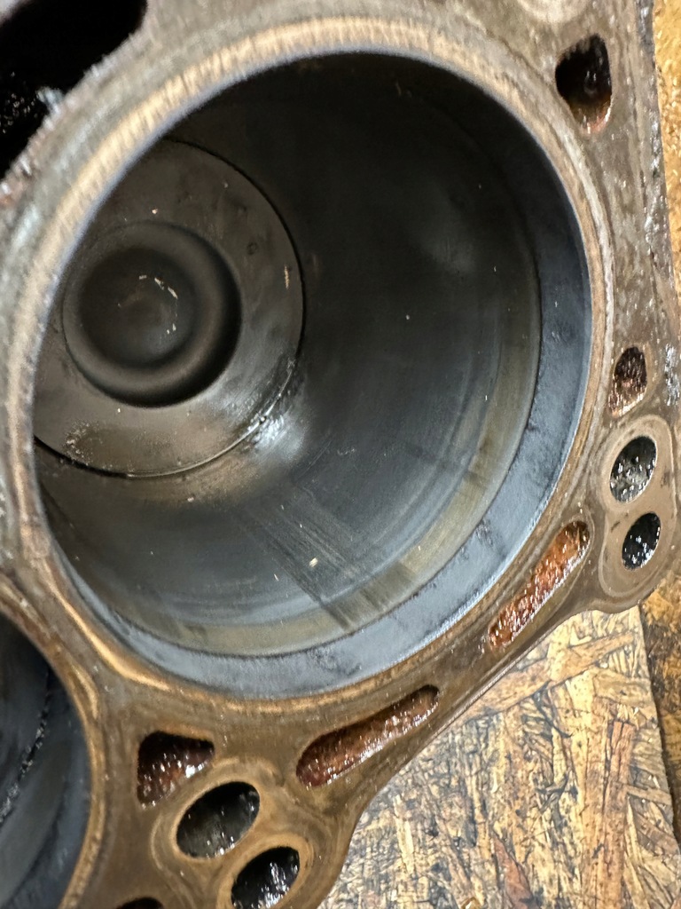 фото №5, Блок двигуна dół wał поршні vw audi 3.0 tdi asb