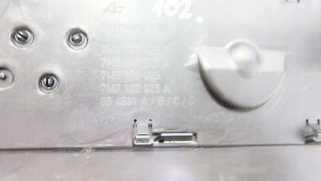 фото №10, Ford galaxy 1.9 крышка защита двигателя 7m3103925b