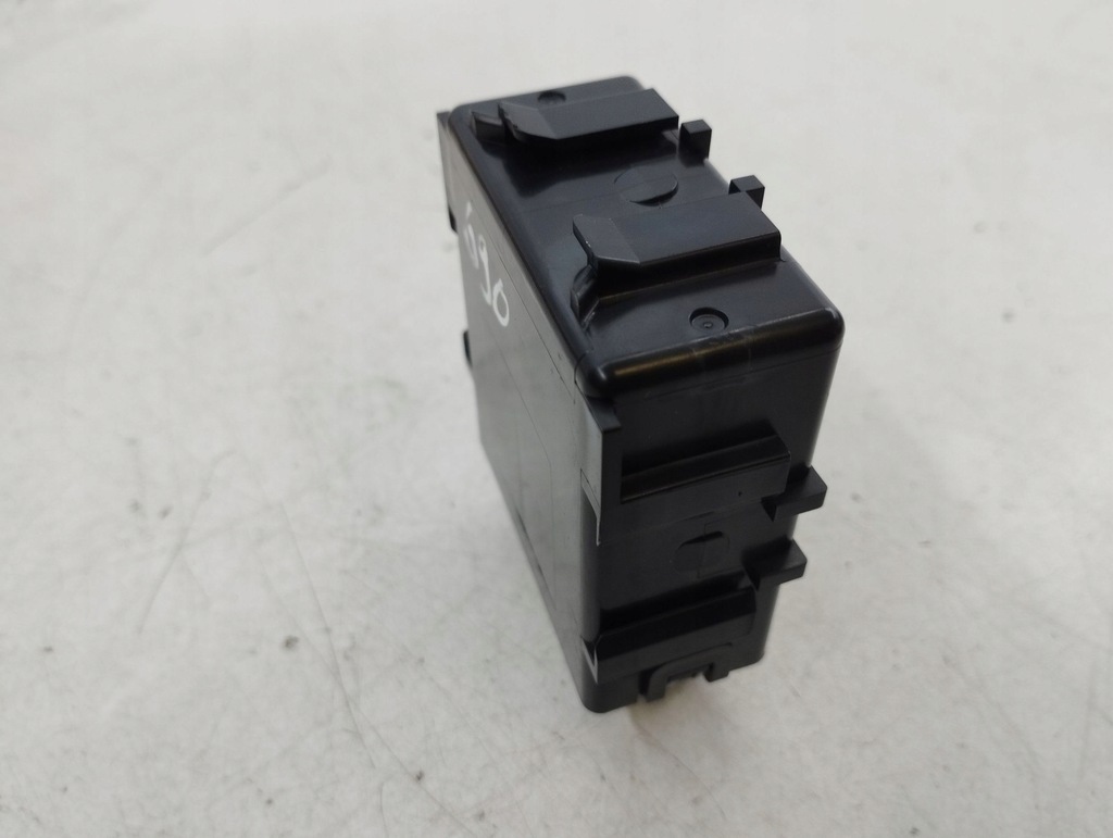 фото №7, Toyota rav 4 xa40 2015 блок управления / модуль центрального замка