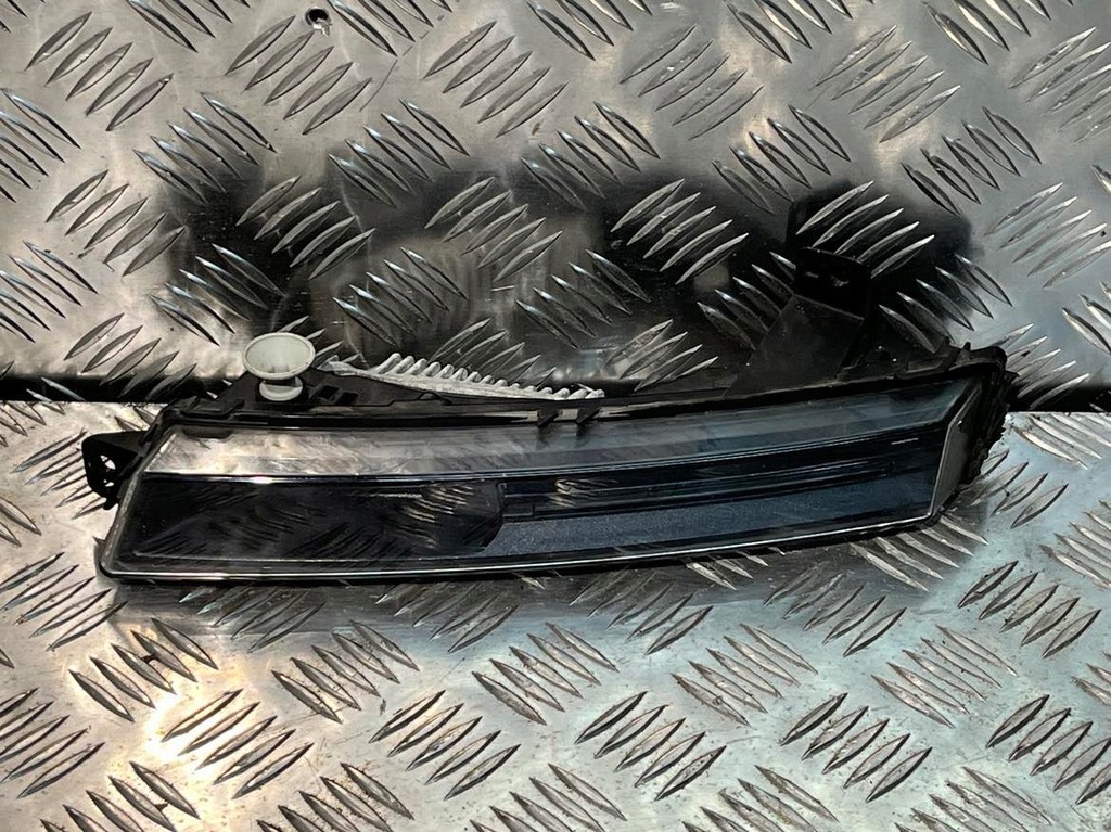 фото №1, Jaguar f-pace range velar противотуманная фара правый перед jpla-15200-ac 10583060000