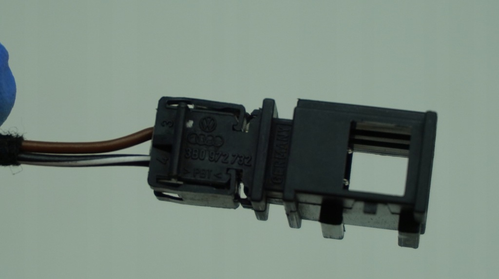 фото №13, Audi volkswagen штекер колодка соединитель 3b0972732