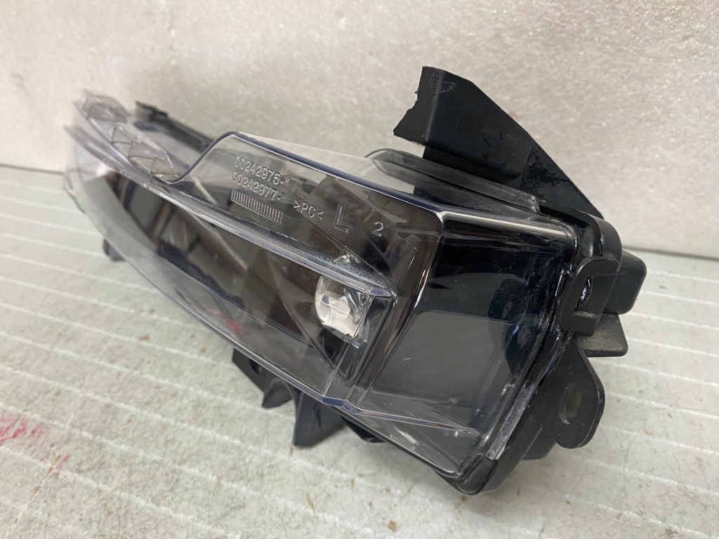 Противотуманная фара левый tesla y led drl 1507932-00-c с Разборки