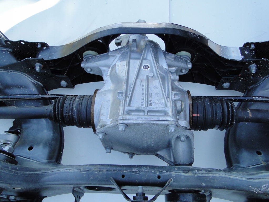 фото №14, Mercedes c klasa 206 w206 мост дифференциал поворотный кулак подрамник задний 4matic