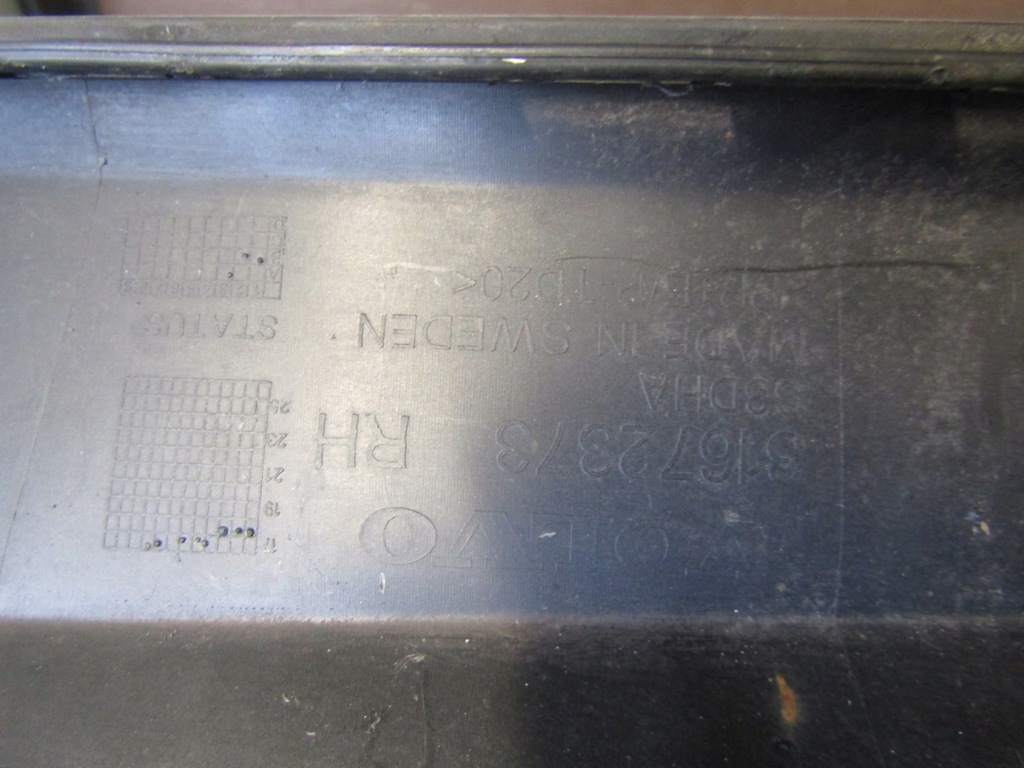 фото №14, Молдинг поріг права volvo v90 s90 r design 16-