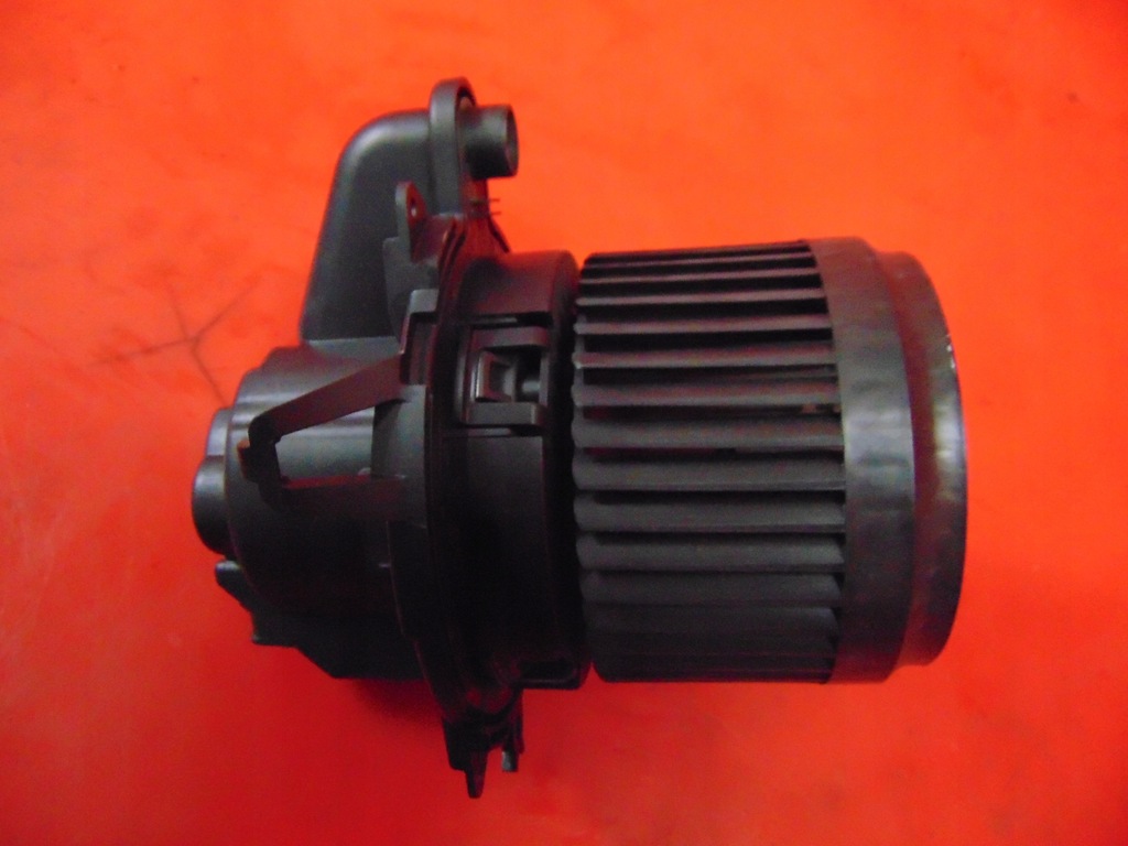 фото №3, Renault clio 4 iv повітродувка вентилятор обдув eu