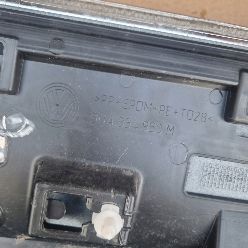 фото №9, Vw volkswagen tiguan 5na ii r-line молдинг двері правий задня 5na854950m