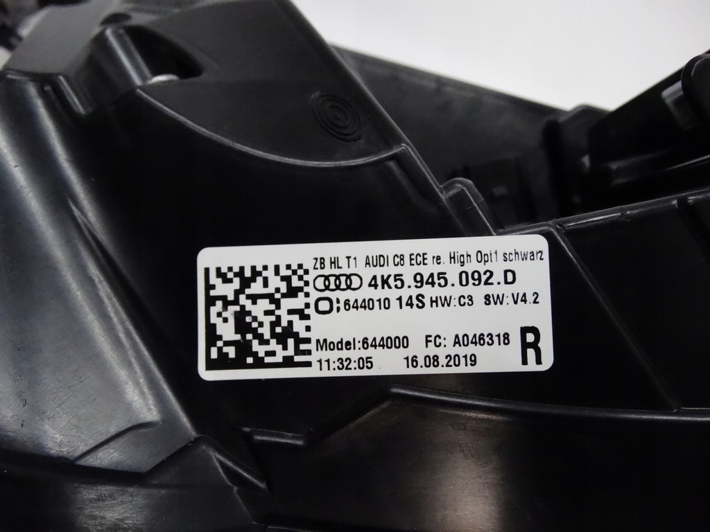 фото №16, Audi a6 c8 sedan 4k 18- лампа права full led matrix 4k5945092d