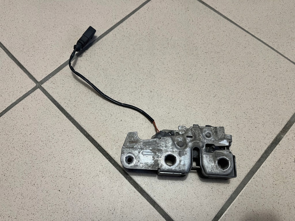 фото №1, Skoda fabia ii 2 5j0 замок капот засов