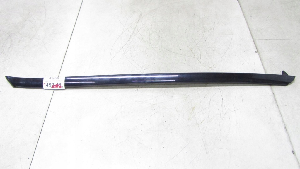 фото №1, Volvo xc60 молдинг стекло лобовое левая 452- 08-13