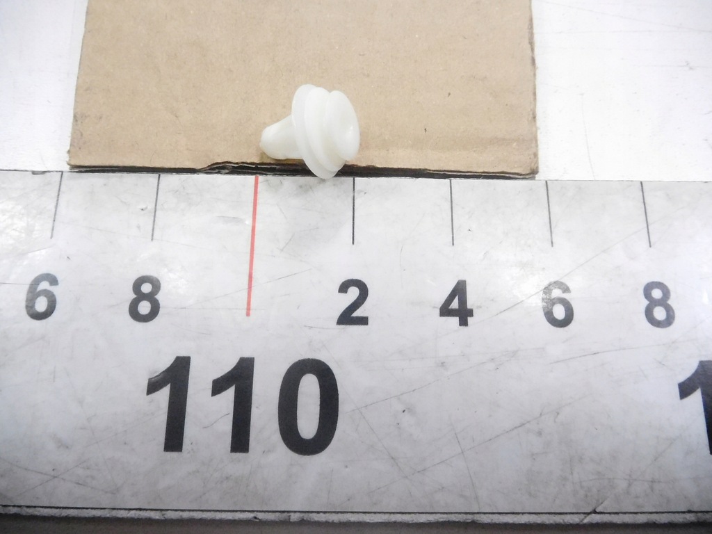 фото №6, Клипса крышки багажника hyundai ix55 оригинальный номер 82315 33000