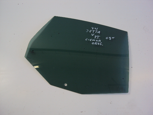 фото №2, Стекло правый задняя vw jetta v 2009 rok тонированная