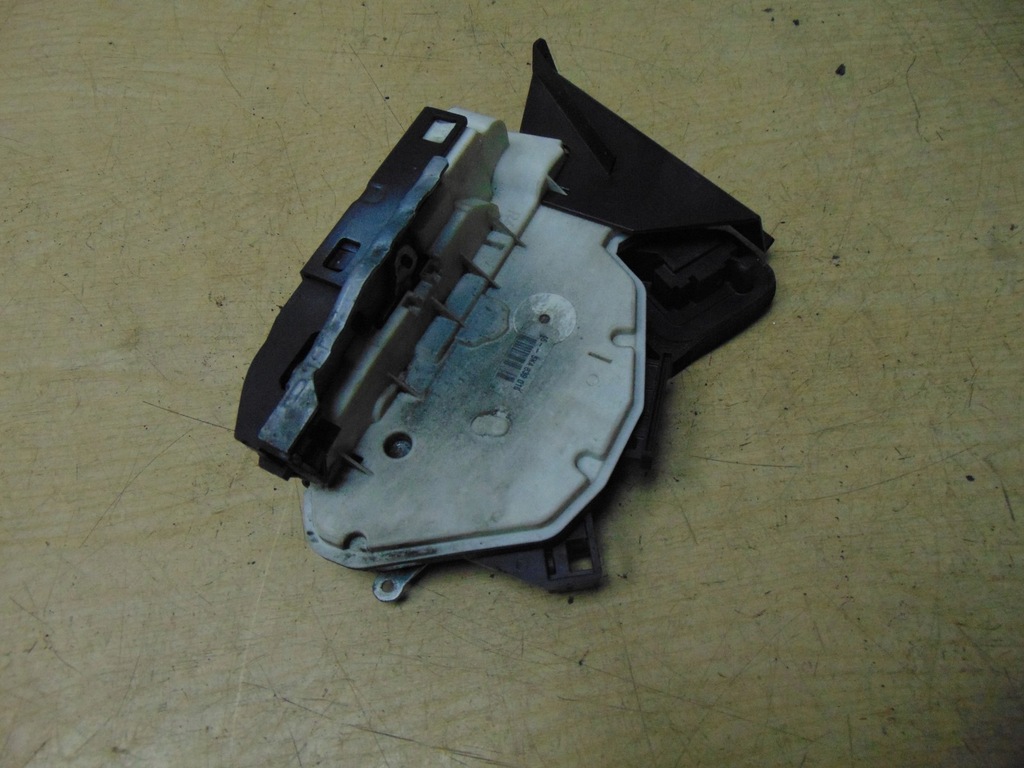 фото №5, Замок дверь правый задняя skoda yeti 5k4839016 7pin