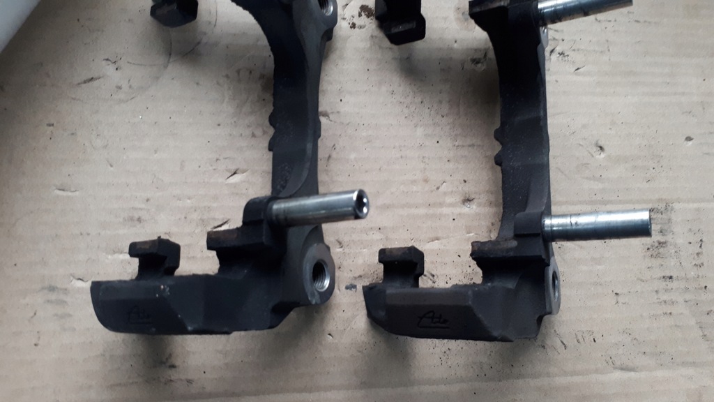 фото №10, A4 b9 8w скоба супорт перед лівий правий 314 a5 8w