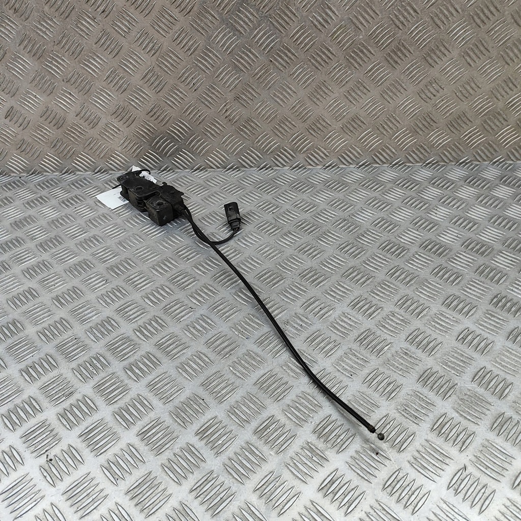 фото №6, Audi q7 4l 2007 замок крышки передней / капот двигателя