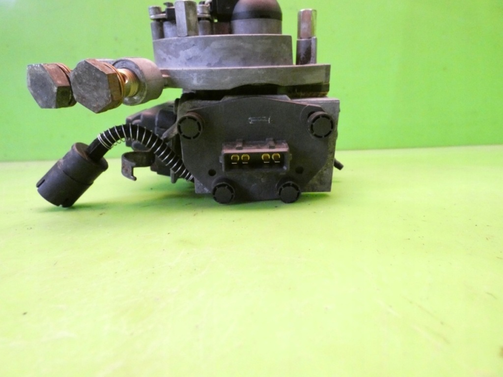 фото №10, Моноінжектор дросельна заслінка 051133015l 0438201096vw passat b3 1.8 8v 88-93