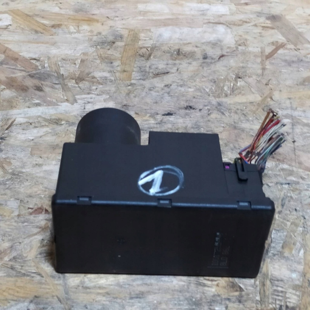 Помпа замка центрального audi a4 b5 8l0862257e в Украине